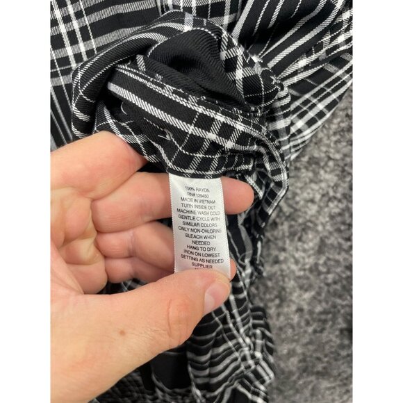 St John's Bay Popover Shirt Women Large Black White Windowpane Check Side Button - Picture 4 of 16